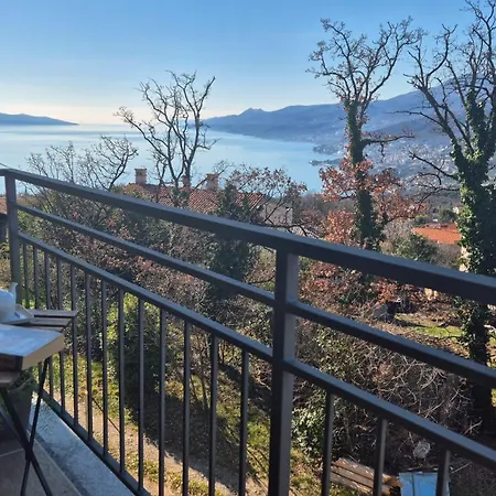 Appartamento La Famiglia Matulji Esterno foto
