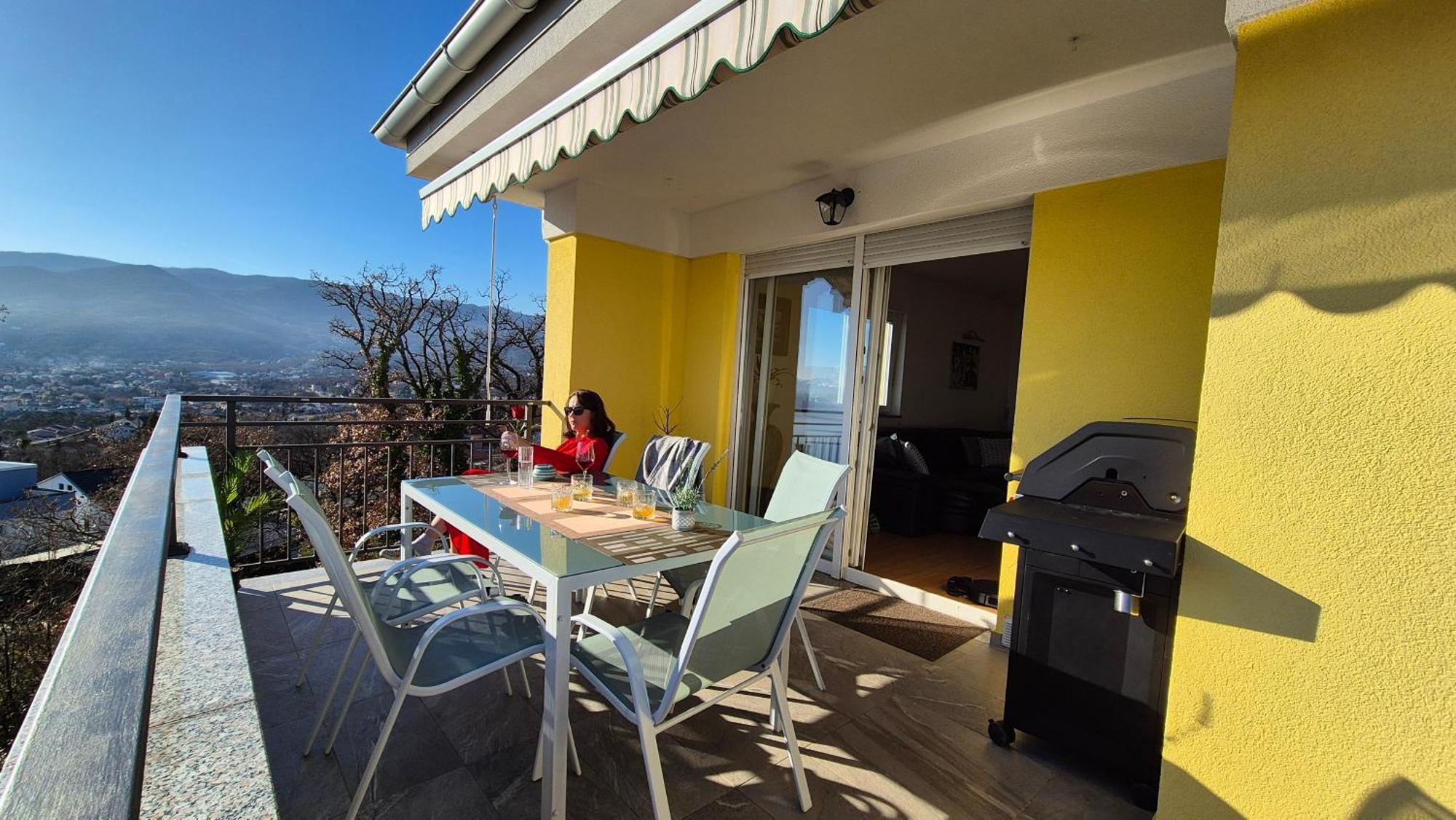 La Famiglia Apartment *